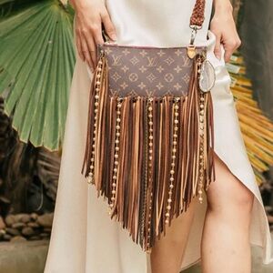 Louis Vuitton cross body bag 9x6.5